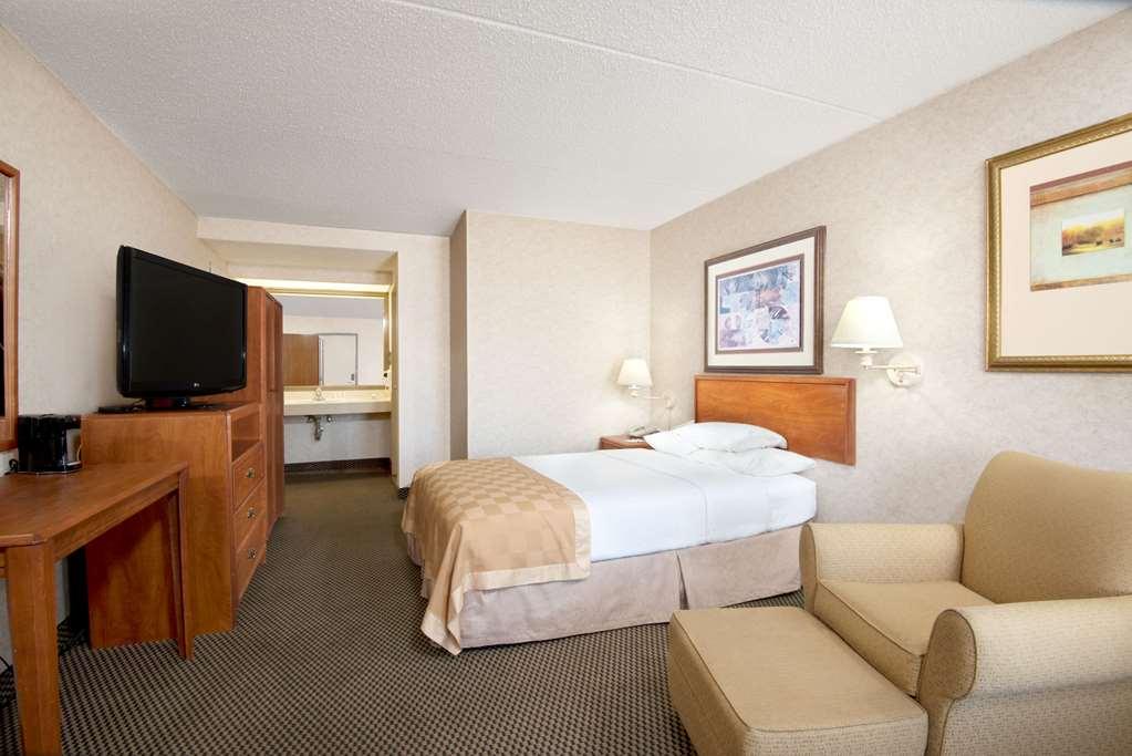 Travelodge By Wyndham Pueblo Habitación foto
